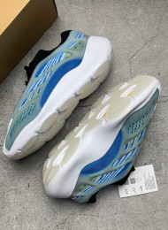 Кроссовки Adidas Yeezy 700 V3 Arzareth живое фото 1
